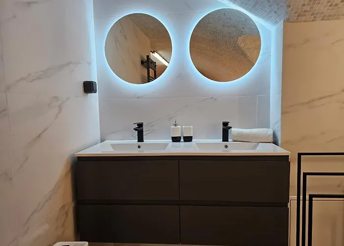 شقة Familiale Sauna 10 - 8p - Flat-guest باريس